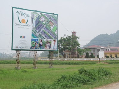 Hà Nội thành 'siêu thị' bất động sản